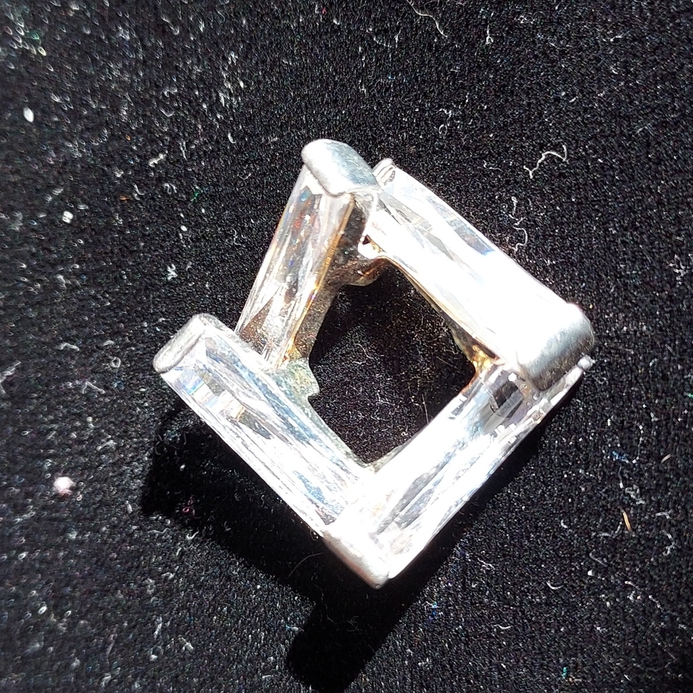 Crystal pendant